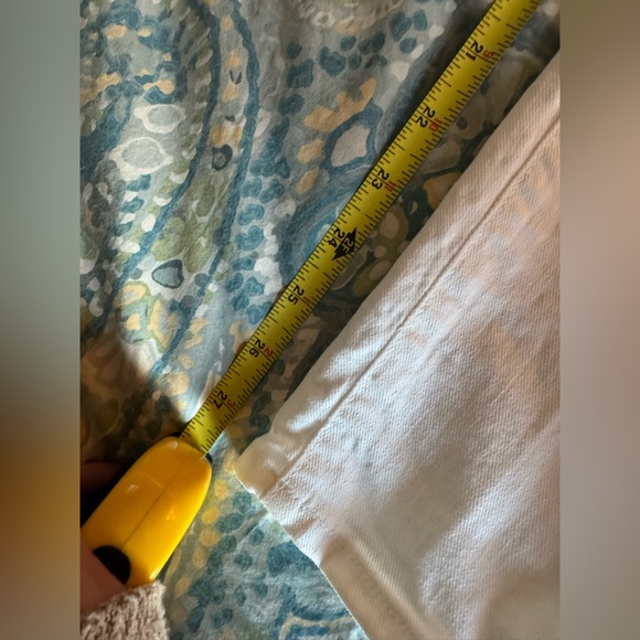 Citizens White Thompson Crop Jeans - Picture 5 of 13